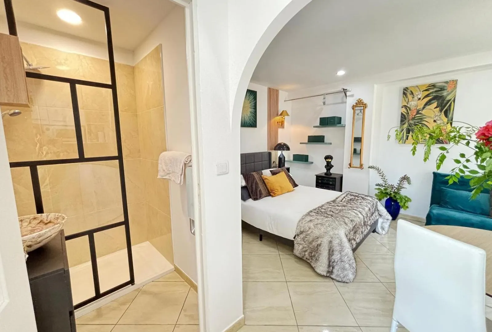 Riviera Apartment Saint-Raphael